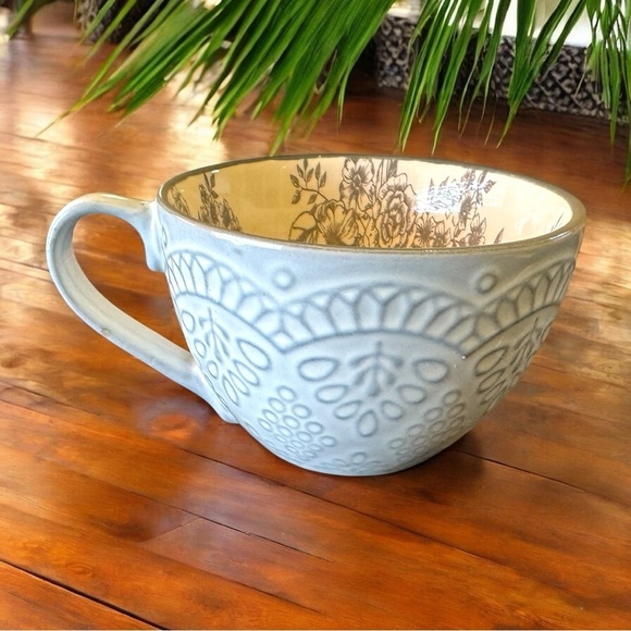 Pfaltzgraff Gabriela Gray Mug with Floral Interior - Picture 2 of 10